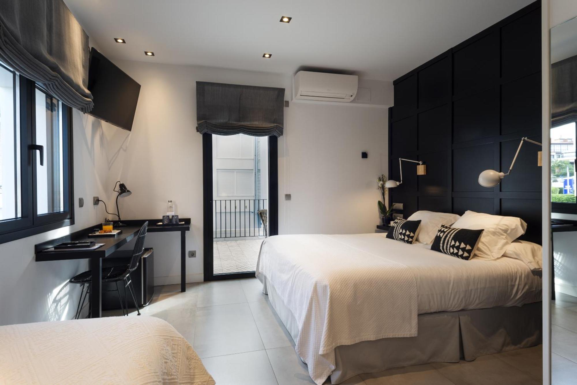 La Playa Suites Suances Exteriör bild