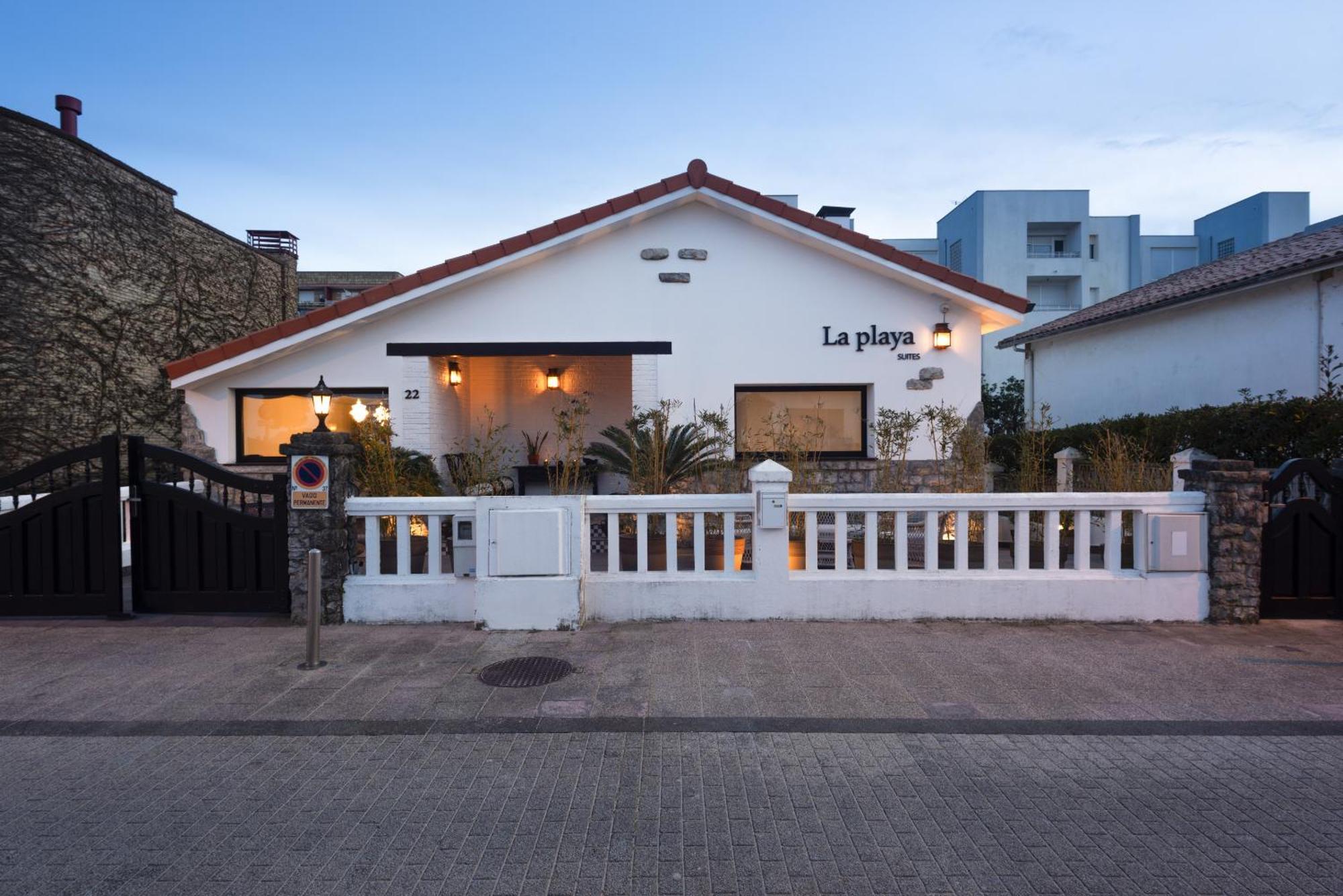 La Playa Suites Suances Exteriör bild