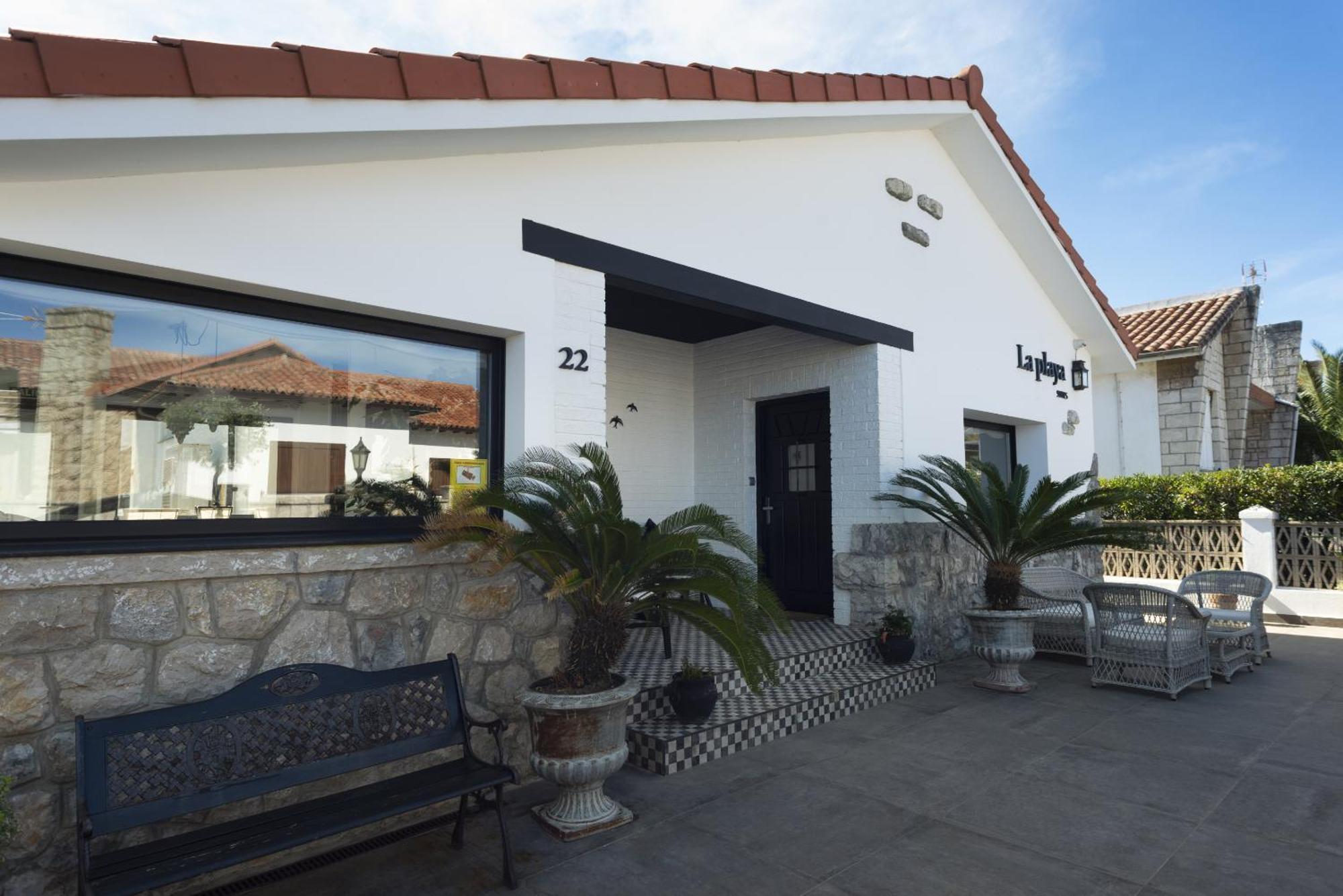 La Playa Suites Suances Exteriör bild